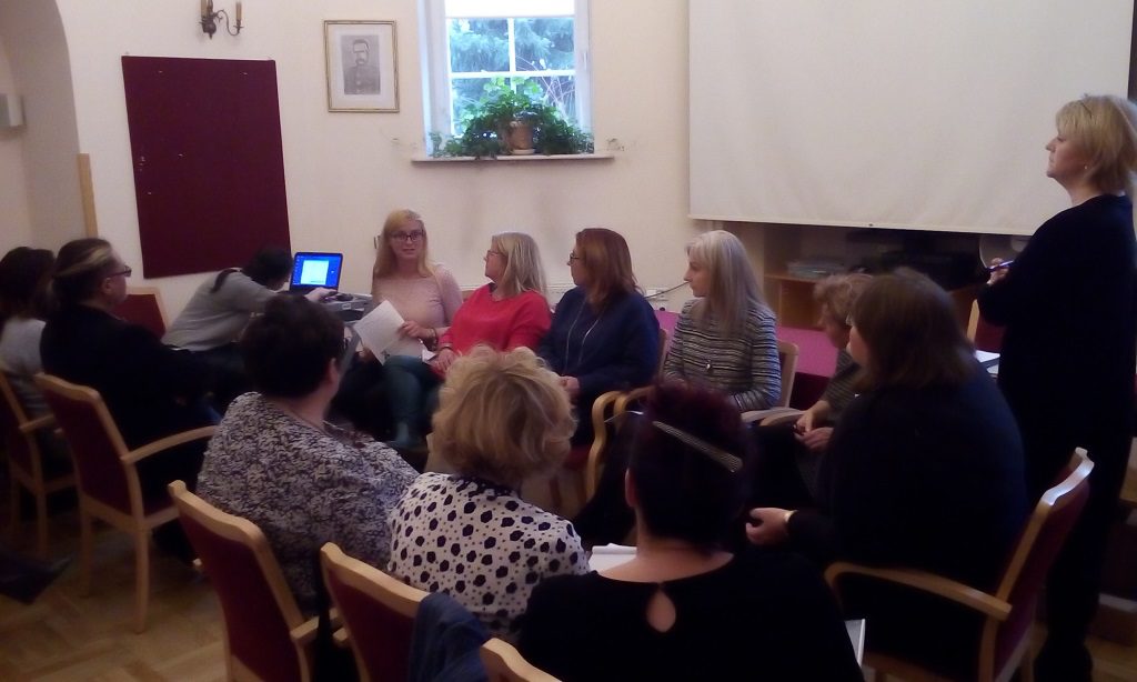 Panel dyskusyjny z autorkami publikacji „Wczesne wspomaganie rozwoju dziecka w teorii i praktyce” – prowadzi Aanna Elszkowska – Liderka ds. WWRD z woj. zachodniopomorskiego