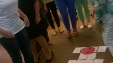 Uczestnicy w trakcie ćwiczenia aktywizującego