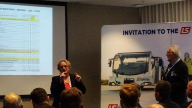 wystąpienie Bożeny Mayer-Gawron, Wicedyrektor Ośrodka Rozwoju Edukacji na konferencji "Lotnicze szkolnictwo techniczne a rozwój i potrzeby branży lotniczej w Polsce"