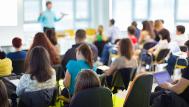 O budowaniu specjalistycznego wsparcia w środowiskach lokalnych