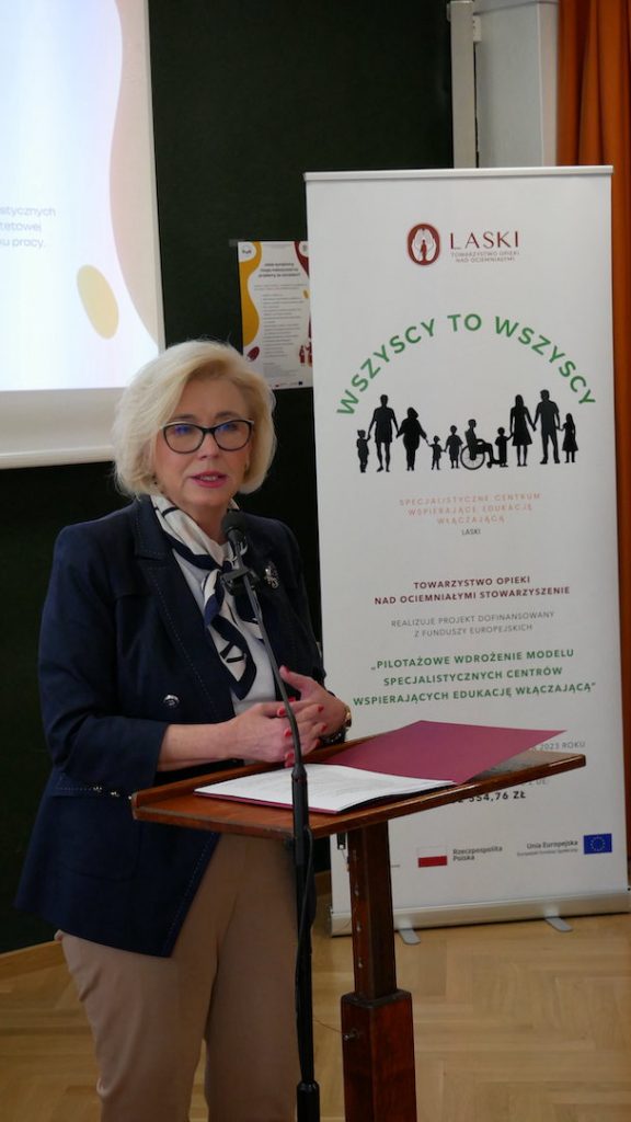 wystąpienie Pani Minister Marzeny Machałek na konferencji Specjalistycznego Centrum Wspierającego Edukację Włączającą w Laskach.