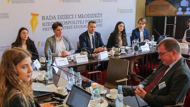 Zdrowie psychiczne dzieci i&nbsp;młodzieży – spotkanie w&nbsp;Ministerstwie Edukacji i&nbsp;Nauki w&nbsp;sprawie raportu z&nbsp;ogólnopolskich konsultacji Rady Dzieci i&nbsp;Młodzieży przy Ministrze Edukacji i&nbsp;Nauki