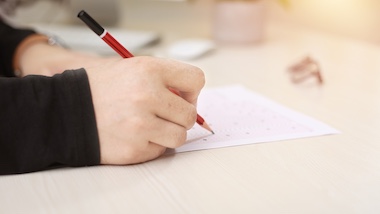 Zaproszenie do udziału w badaniu ankietowym „Wsparcie specjalistyczne dla uczniów migracyjnych z doświadczeniem traumy w szkołach”