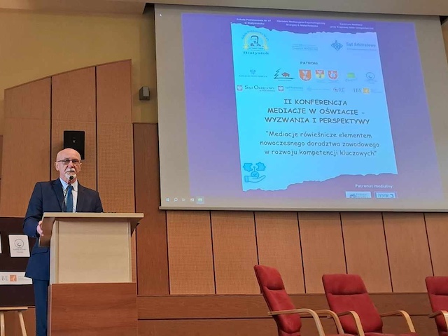 Andrzej Suchenek - Dyrektor Ośrodka Rozwoju Edukacji w Warszawie