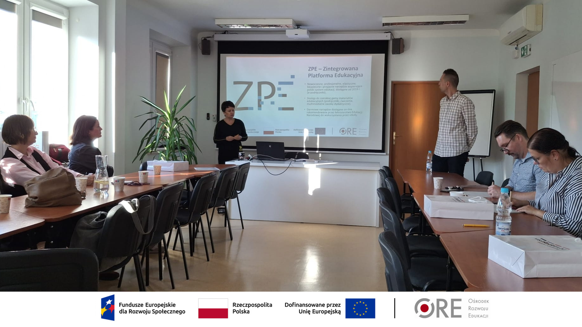 Niemcy i Hiszpanie poznali Zintegrowaną Platformę Edukacyjną