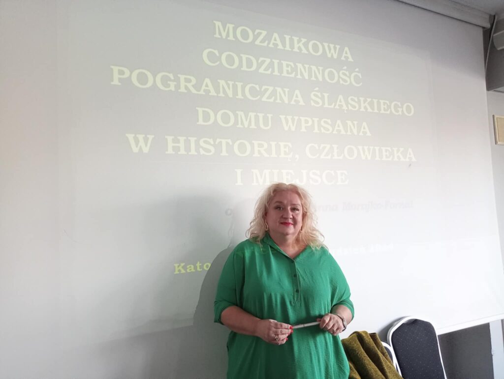 Wprowadzenie uczestników w tradycje śląskie oraz niuanse sztuki Mianujom mie Hanka przez mgr Annę Morajko-Fornal.