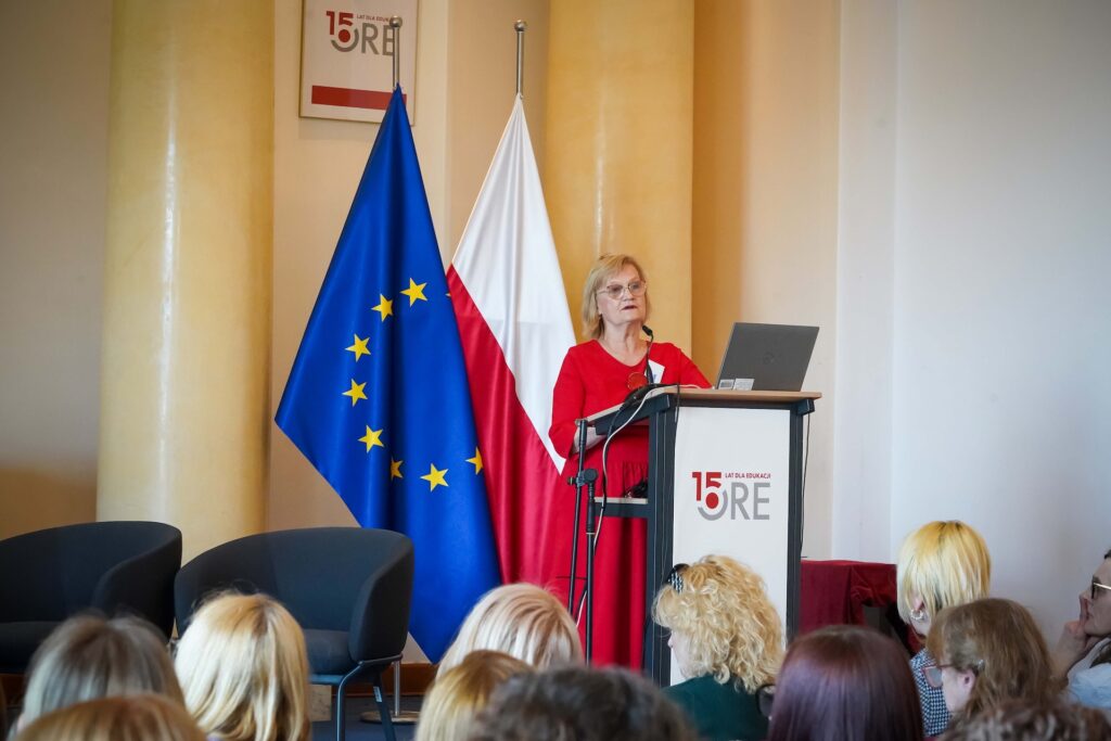 Ekspertka merytoryczna „Mojego zeszytu…” Danuta Sterna przedstawia koncepcję kursu