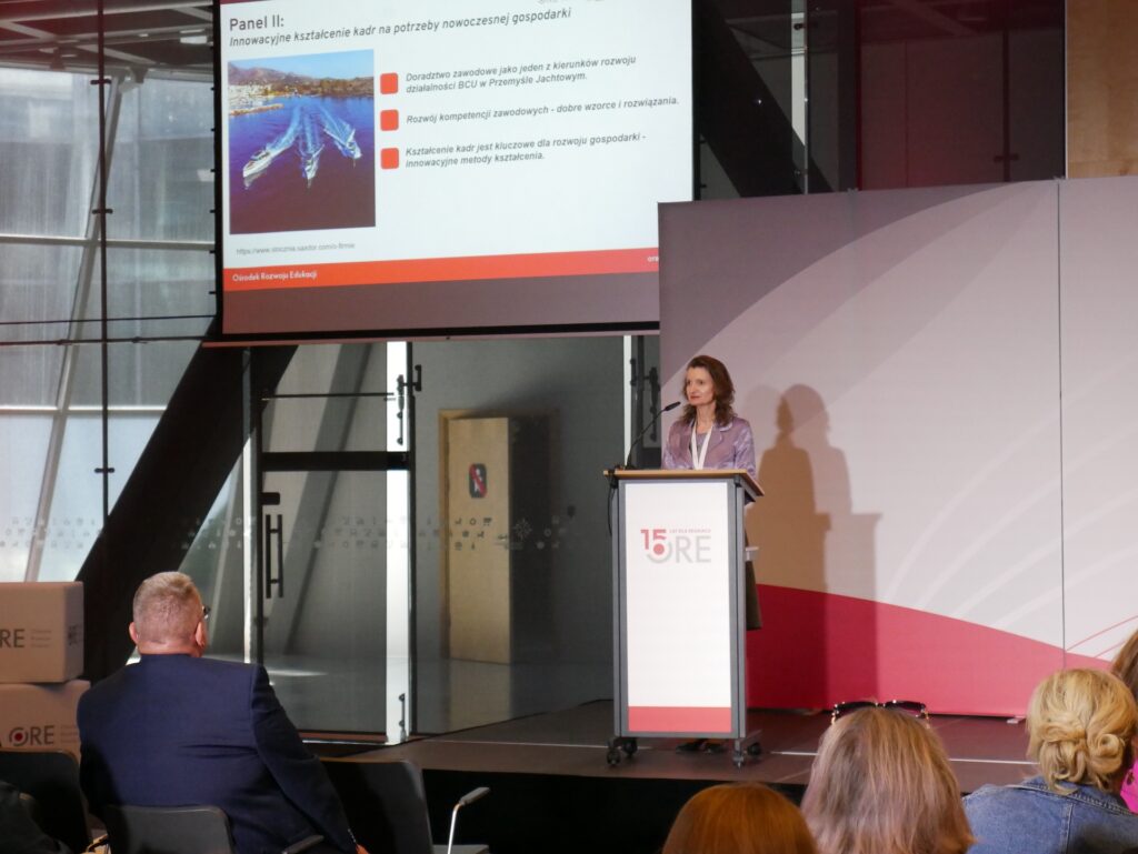 Prelekcja Jolanty Agaty Opaluch, dyrektor Zespołu Szkół nr 1 im. Jędrzeja Śniadeckich w Ełku