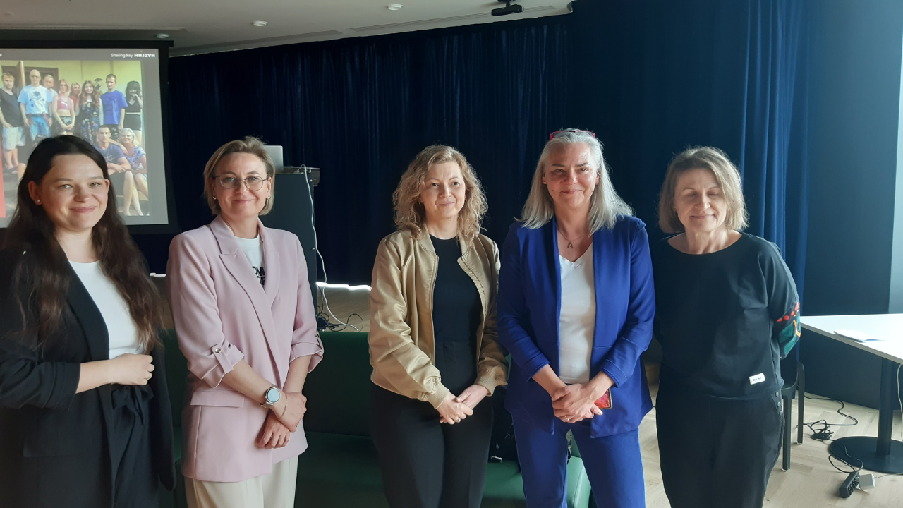 „Nie wszystko widać z góry – bezdomność młodzieży i młodych dorosłych w Polsce” – debata