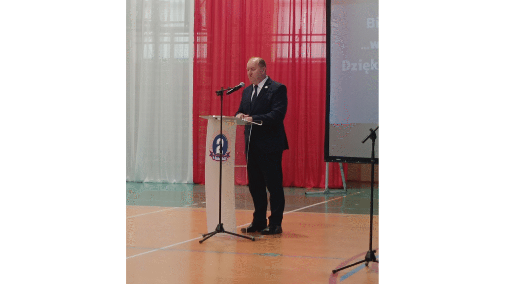 Przemowa Dyrektora Zespołu Szkół Ponadpodstawowych nr 2 im. Stanisława Staszica w Tomaszowie Mazowieckim mgr Tomasz Kosior