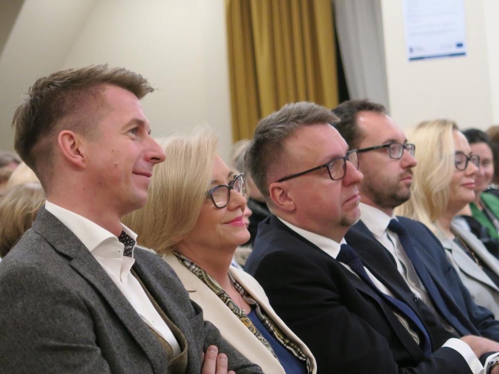 od lewej Karol Okrasa, Marzena Machałek, Dariusz Rogowski, Robert Jakubik, Urszula Pasieczna