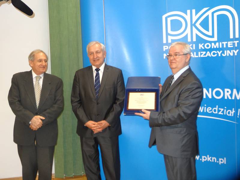 Wicedyrektor Bożena Mayer-Gawron odpowiada na pytania gości