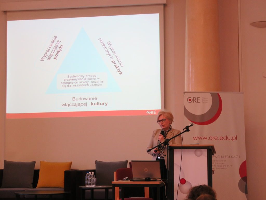 dr Beata Rola, nauczyciel konsultant w MSCDN w Warszawie, wykładowca APS