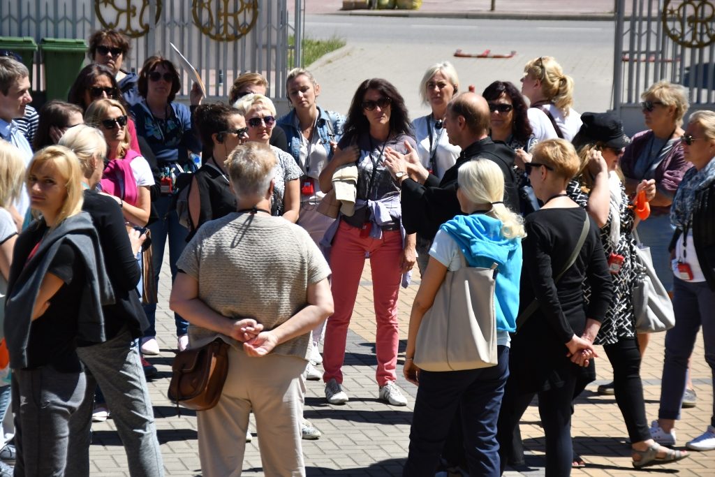 Inspiracja do tworzenia programów nauczania – zajęcia w terenie z przewodnikami