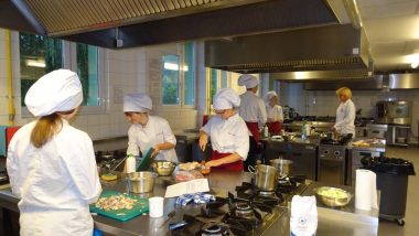 Pracownie dydaktyczne: Kuchnia w ZSP Małopolskiej Szkole Gościnności w Myślenicach