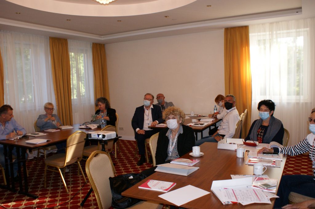 W ramach szkolenia dla ekspertów ds. rozwoju oświaty samorządowej, zajęcia warsztatowe dotyczące opracowania Harmonogramów Działań Rozwojowych dla JST ( grupa samorządów miejskich)