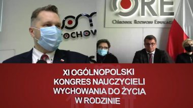 od lewej: Minister Edukacji i Nauki dr hab Przemysław Czarnek, Grażyna Wiśniewska Wicedyrektor ORE, Tomasz Madej p.o Dyrektor Ośrodka Rozwoju Edukacji w Warszawie, Agnieszka Karczewska-Gzik Kierownik Wydziału Rozwoju Kompetencji Społecznych i Obywatelskich