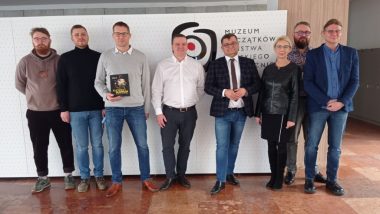 Przedstawiciele Muzeum Początków Państwa Polskiego w Gnieźnie i delegacja ORE