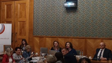 od prawej strony Tomasz Pitucha, Wicedyrektor ORE; dr Katarzyna Segeth-Boniecka, pracownik naukowy, wykładowca akademicki (INER); Beata Pielorz (INER)