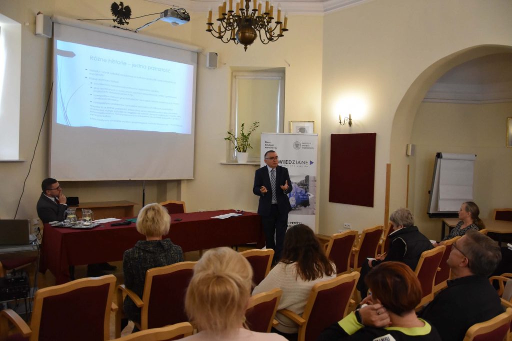 Prof. Przemysław Wiszewski (UW) wprowadza do warsztatu historyka-regionalisty.