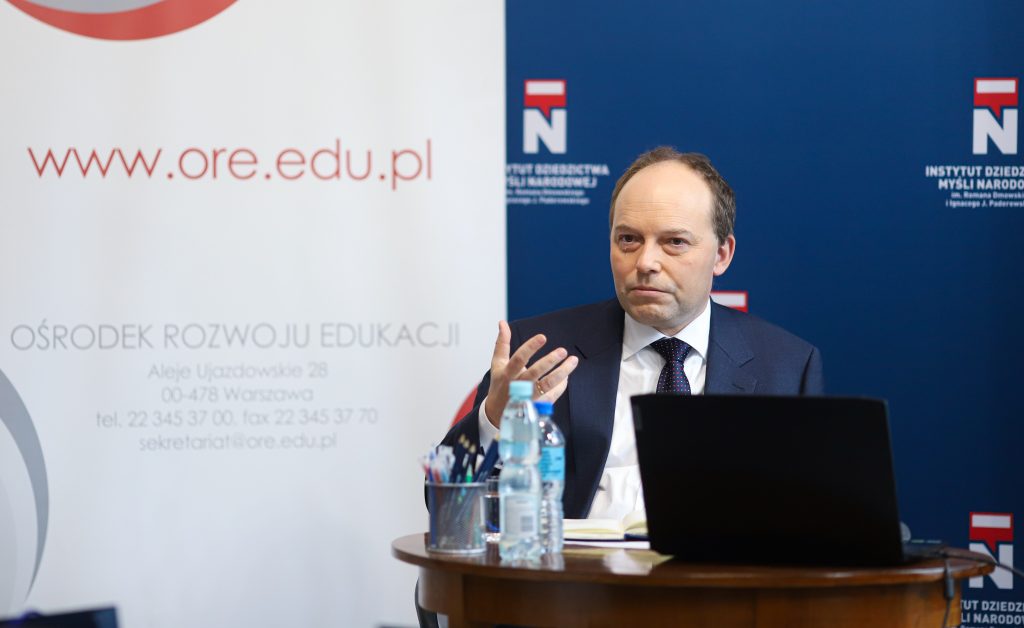 dr hab. Paweł Skibiński podczas wykładu