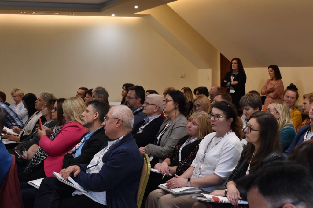 Samorządowcy i dyrektorzy szkół/placówek reprezentujący 20 JST uczestniczą w spotkaniu inicjującym działania szkoleniowo-doradcze w ramach Doradztwa dla JST