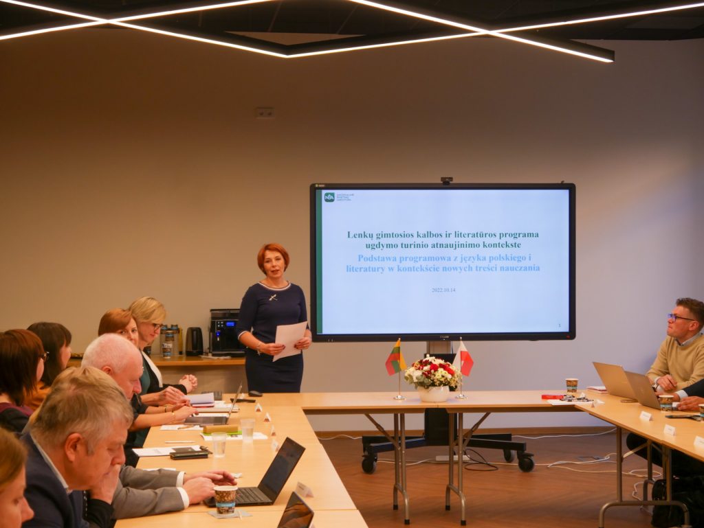 Danuta Szejnicka - Specjalista Działu Przygotowania Treści Kształcenia Departament Treści Kształcenia Narodowej Agencji Edukacji