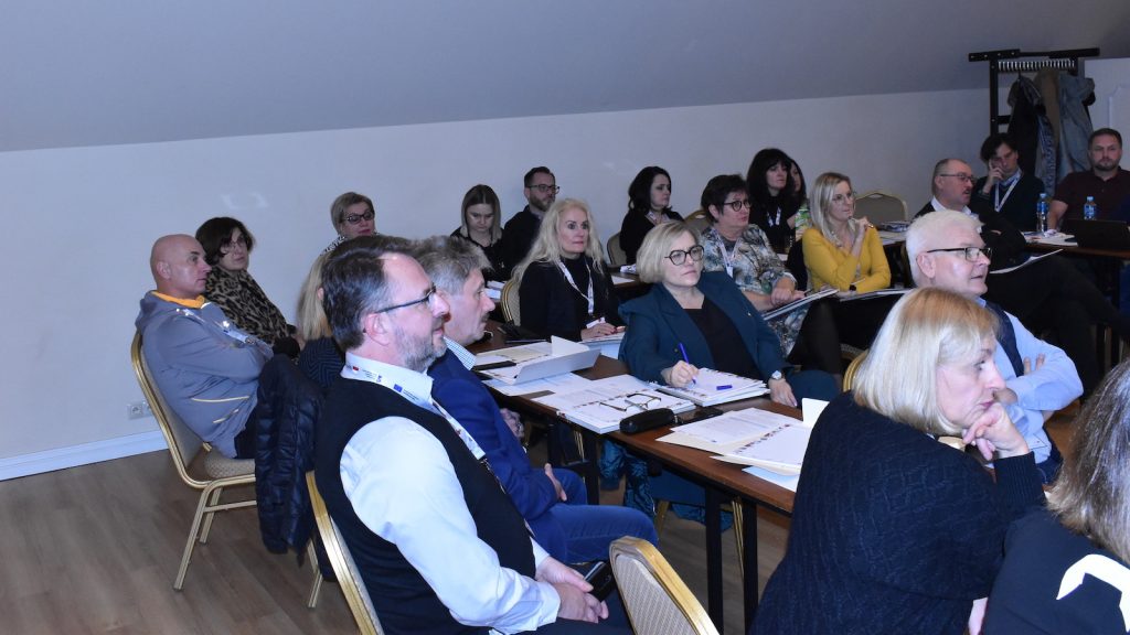 Samorządowcy uczestniczących w szkoleniach w terminach 27-28 października i 23-24 listopada 2022