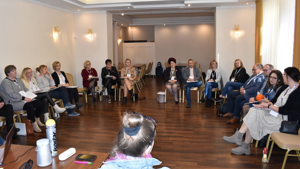 Samorządowcy uczestniczących w szkoleniach w terminach 27-28 października i 23-24 listopada 2022