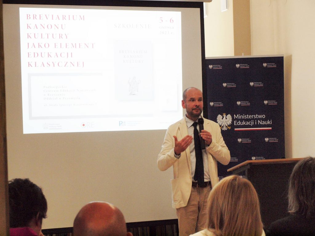 dr Artur Górecki Dyrektor Departamentu Programów Nauczania i Podręczników w Ministerstwie Edukacji i Nauki