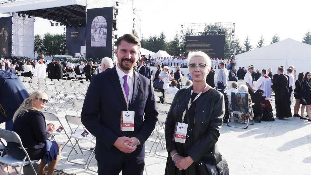 przedstawiciele Ośrodka Rozwoju Edukacji w Warszawie Agnieszka Karczewska -Gzik Kierownik Wydziału Rozwoju KOmpetencji Społecznych i Obywatelskich ORE i Robert Zawadzki pracownik Wydziału Upowszechniania Zasobów ORE