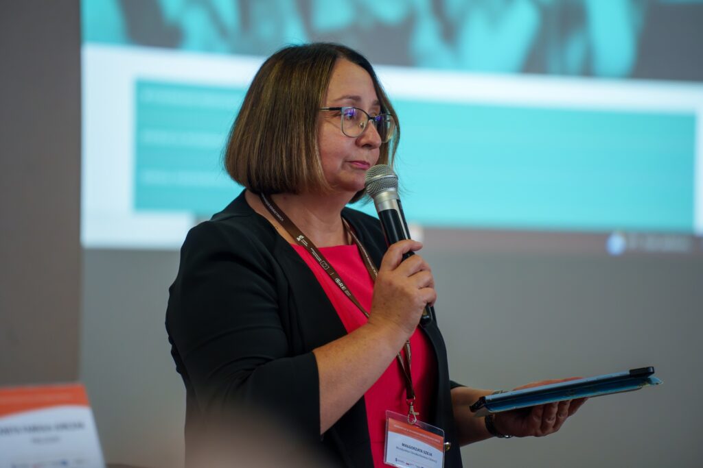 Otwarcie konferencji i powitanie uczestników - Pani Małgorzata Szeja, wicedyrektor ORE