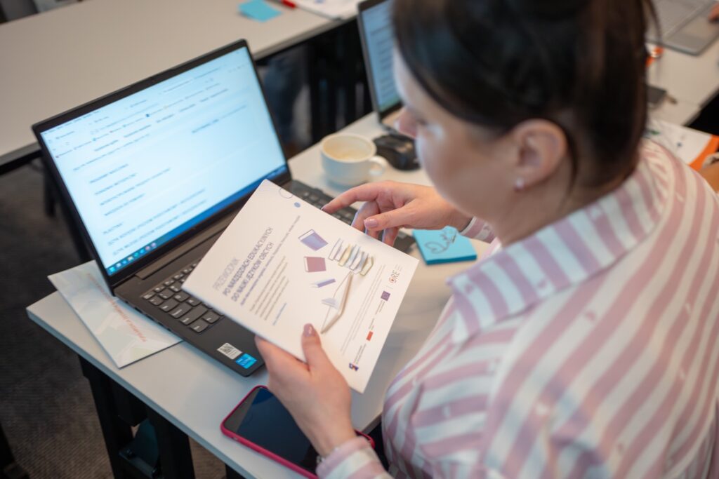 Uczestnicy konferencji podczas warsztatów