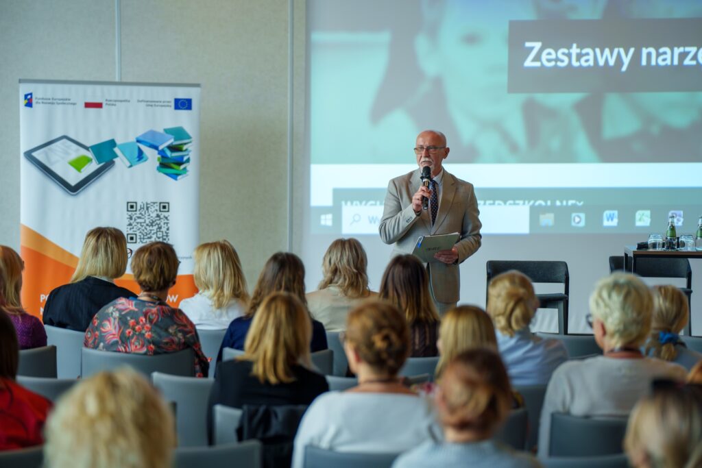 Otwarcie konferencji i powitanie uczestników - Pan Andrzej Suchenek, dyrektor ORE