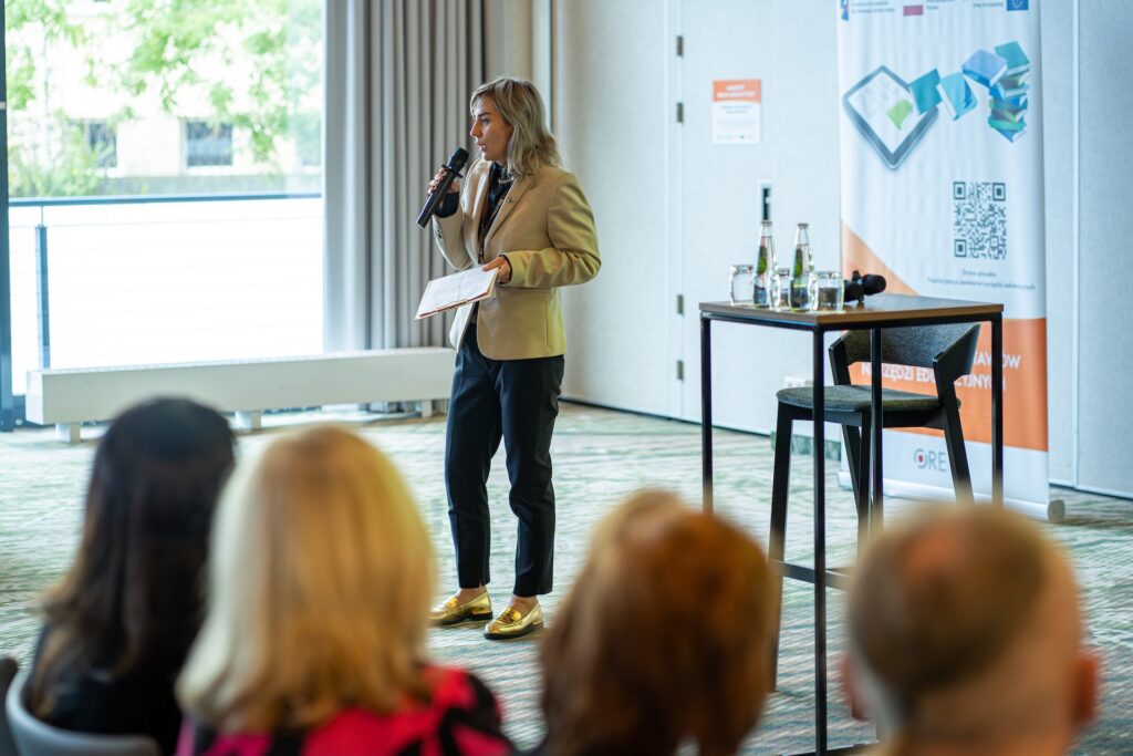 Prezentacja projektu przez Annę Wesołowską, kierownika projektu PZNE