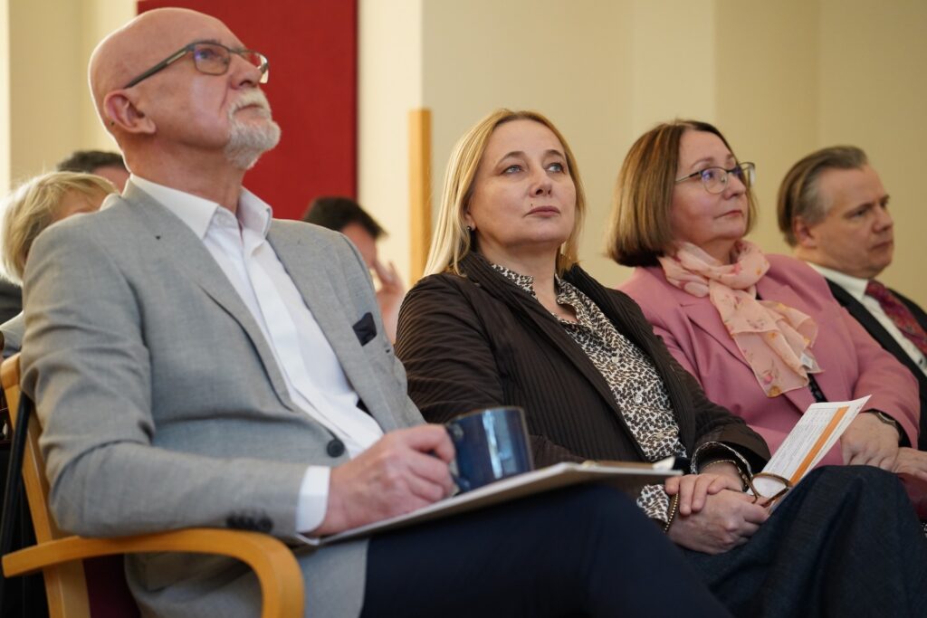 Andrzej Suchenek (Dyrektor ORE), Marzenna Habib (Wicedyrektor ORE), Małgorzata Szeja (Wicedyrektor ORE), Krzysztof Maryl (Wicedyrektor ORE)