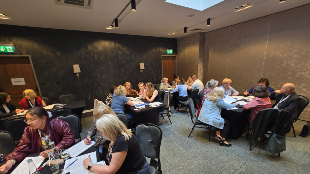 Uczestnicy warsztatów podczas konferencji