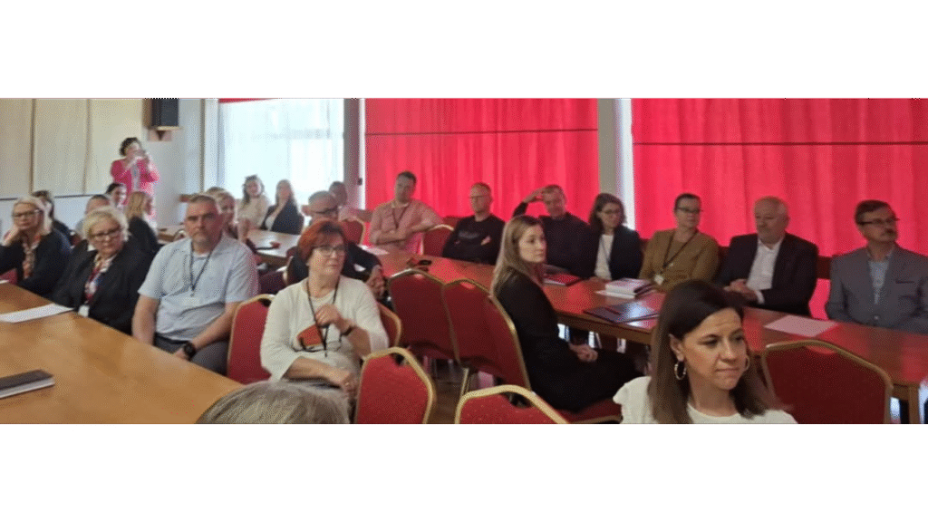 Dyrektorzy oraz przedstawiciele placówek resocjalizacyjnych.