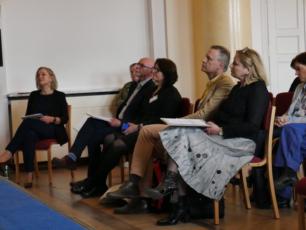 Wicedyrektor Ośrodka Rozwoju Edukacji Marzenna Habib, dr hab. n. med. Jarosław Jóźwiak, Dyrektor Departamentu Edukacji Włączającej Elżbieta Neroj, Dyrektor Ośrodka Rozwoju Edukacji Andrzej Suchenek, Kierownik Wydziału Edukacji Włączającej Katarzyna Nowakowska