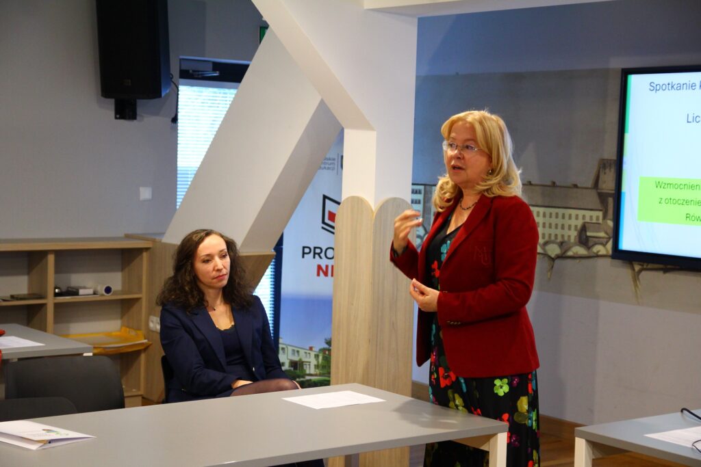 Hanna Franczak, wicedyrektor ds. edukacji OCE