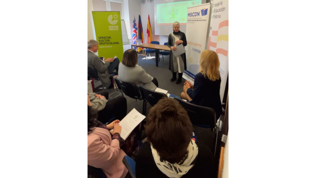 Anja Geissel (Wicedyrektor Goethe-Institut w Warszawie) i uczestnicy Wiosennej Akademii Językowej (otwarcie wydarzenia)