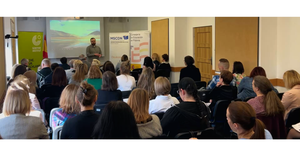 Marcin Kostecki (DEMAGOG / Goethe-Institut) i uczestnicy wykładu