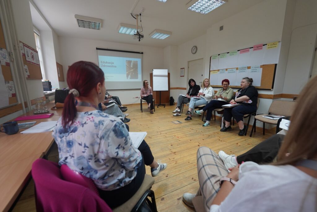 Uczestnicy szkolenia podczas zajęć