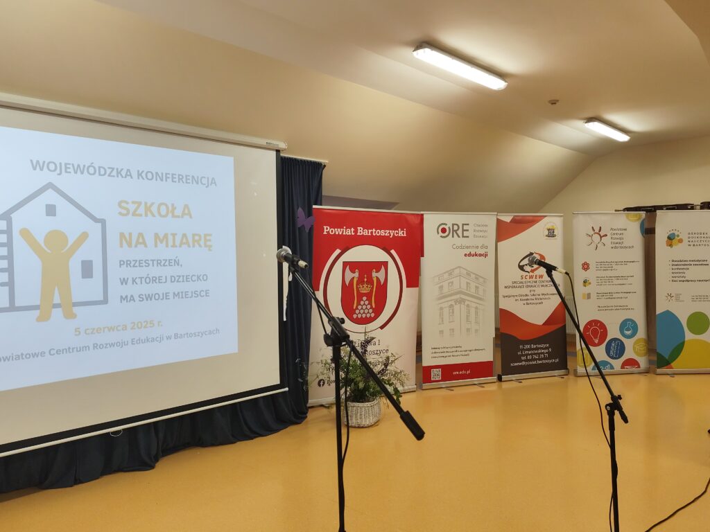 Sala konferencyjna w Powiatowym Centrum Rozwoju Edukacji w Bartoszycach