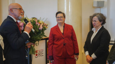 Dyrektor ORE Andrzej Suchenek, wiceministra edukacji Katarzyna Lubnauer i zastępca dyrektora Departamentu Kształcenia Ogólnego w MEN Anna Dakowicz-Nawrocka