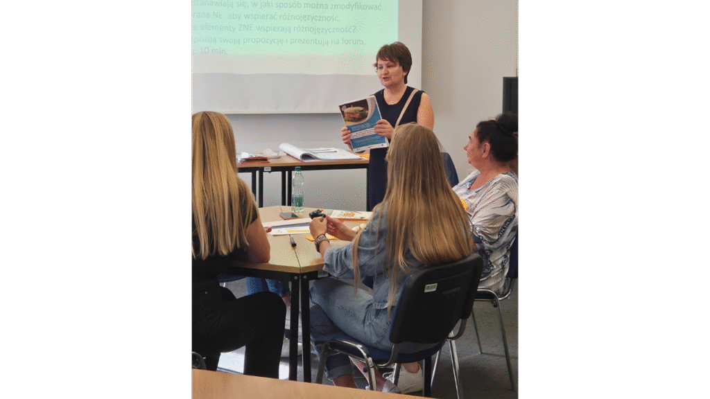 Jolanta Bilska-Sulima i uczestnicy warsztatów