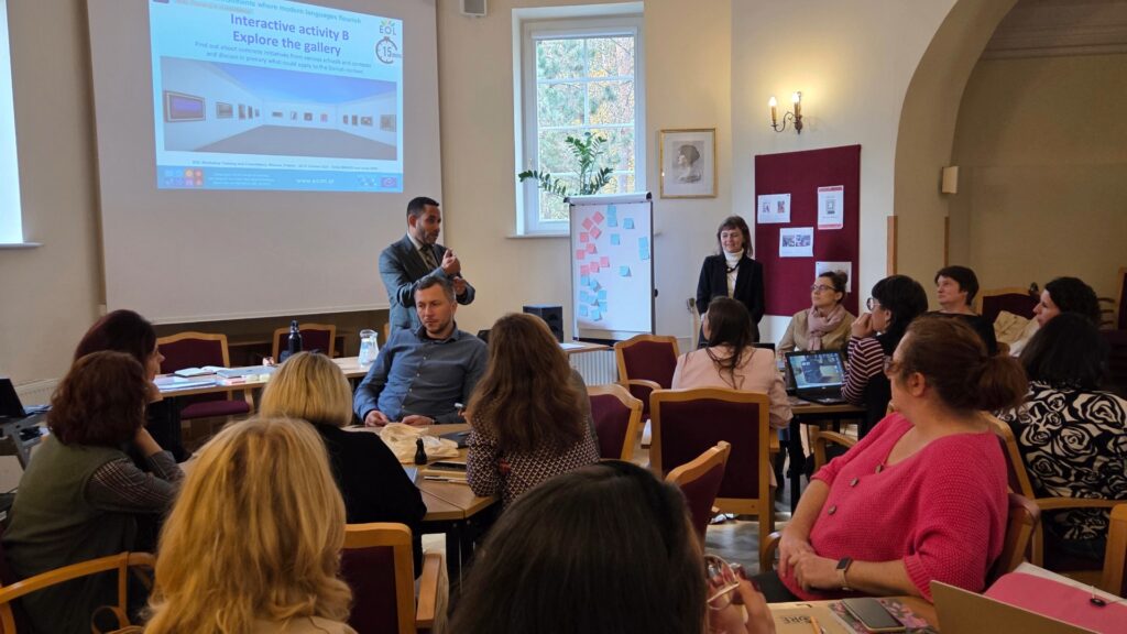 Uczestnicy szkolenia w czasie zajęć warsztatowych