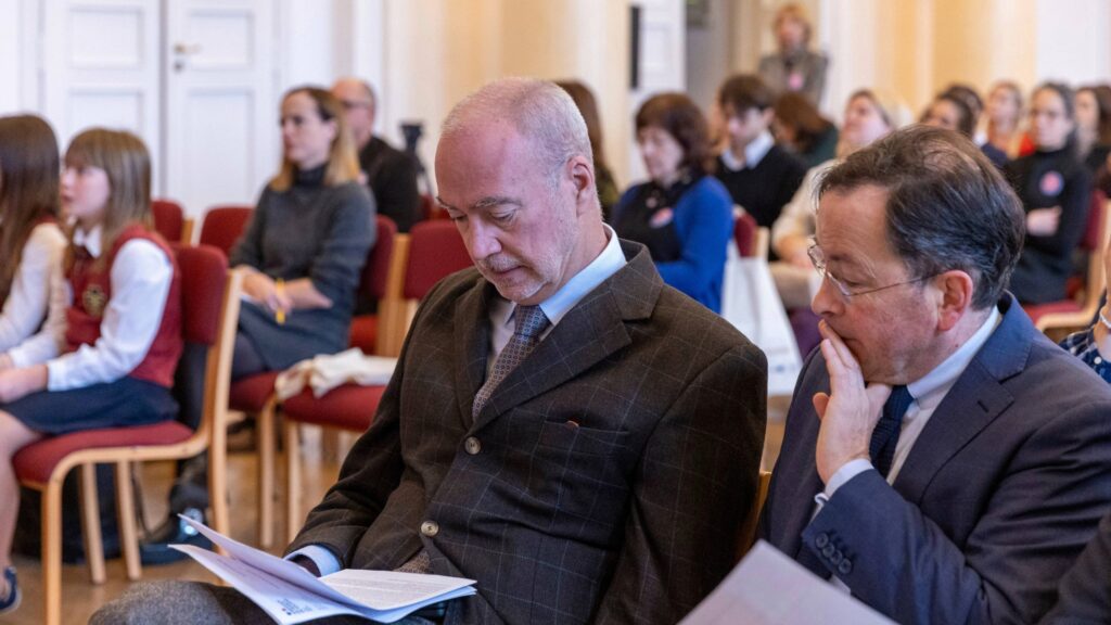 ambasador Francji w Polsce Étienne de Poncins i dyrektor Instytutu Francuskiego w Polsce Olivier Jacquot