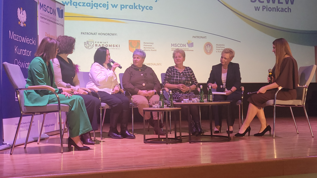 Panel dyskusyjny podczas konferencji SCWEW w Pionkach