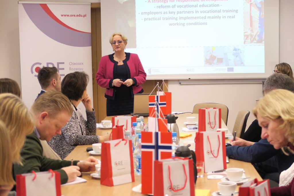 Prezentacja wicedyrektor ORE Bożeny Mayer-Gawron